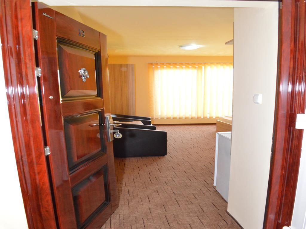 Pensiunea Beverly Hills Baile Felix Bagian luar foto